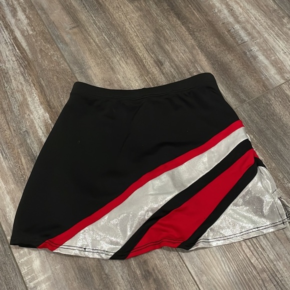 Cheerleading Skirt - Picture 4 of 5
